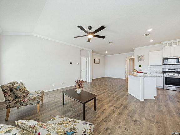 3rd image of 6602 Beech Trail