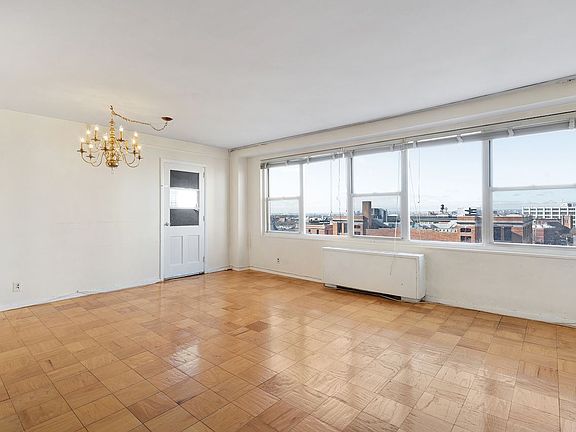 3rd image of 225 Saint Pauls Ave APT 6C