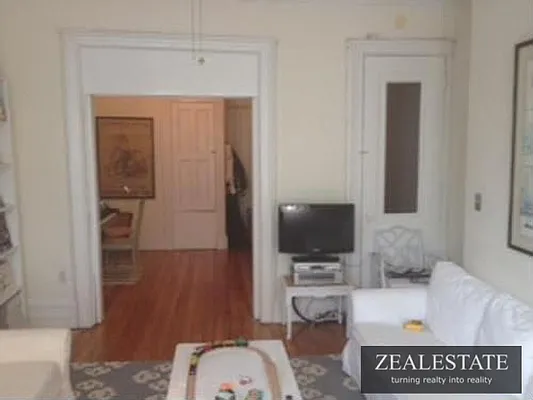 Rented by ZealEstate Group Inc | media 44