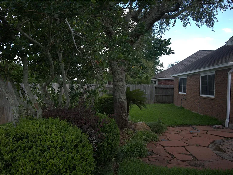 1839 Lake Winds Dr — Photo 12