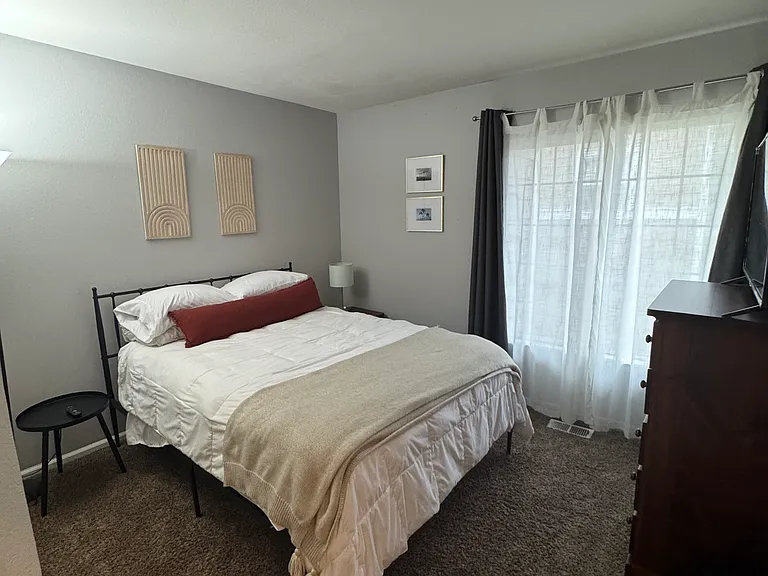 1419 Carlyle Park Cir — Photo 27