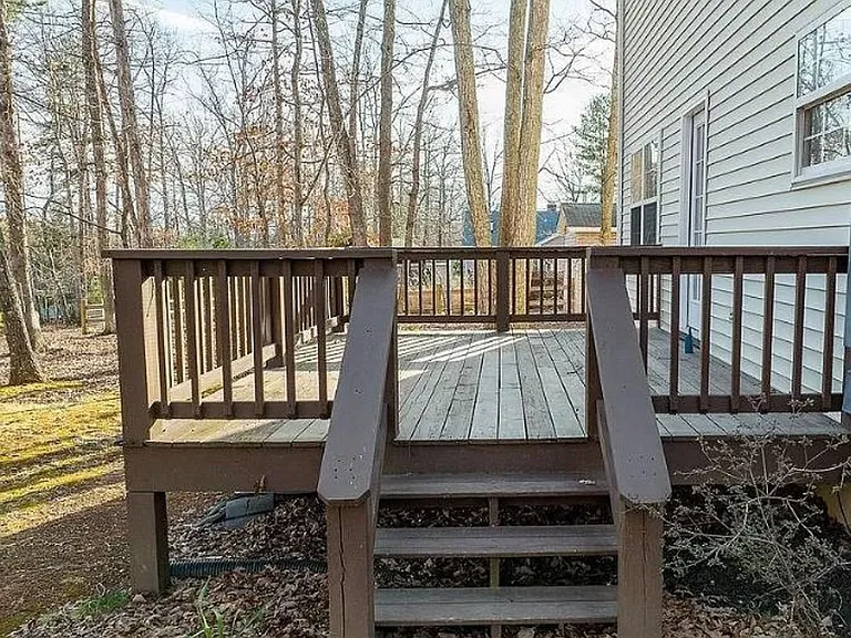 25 Glen Burnie Rd — Photo 17