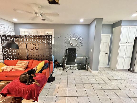 5th image of 402 Marble Arch Ave Unit 2