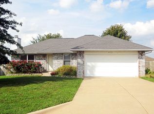 3717 W Overland St, Springfield, MO 65807