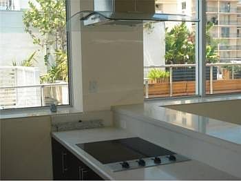 5th image of 1208 Collins Ave