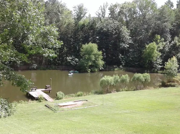 7364 Terrace Dr, Charlotte, NC 28211