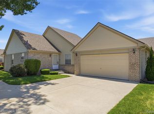 5624 Township Ct, Sterling Heights, MI 48310