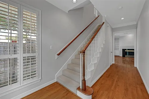 2920 Saint St Photo 1