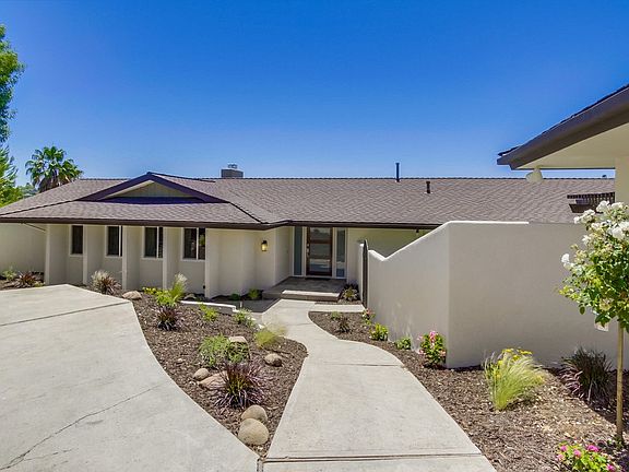 3rd image of 4402 Yerba Santa Dr