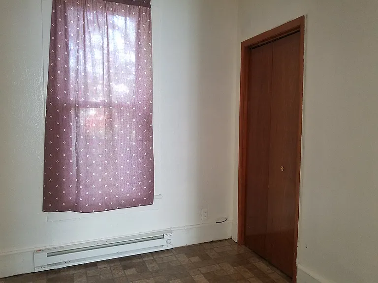 1133 Delence St #2 — Photo 4