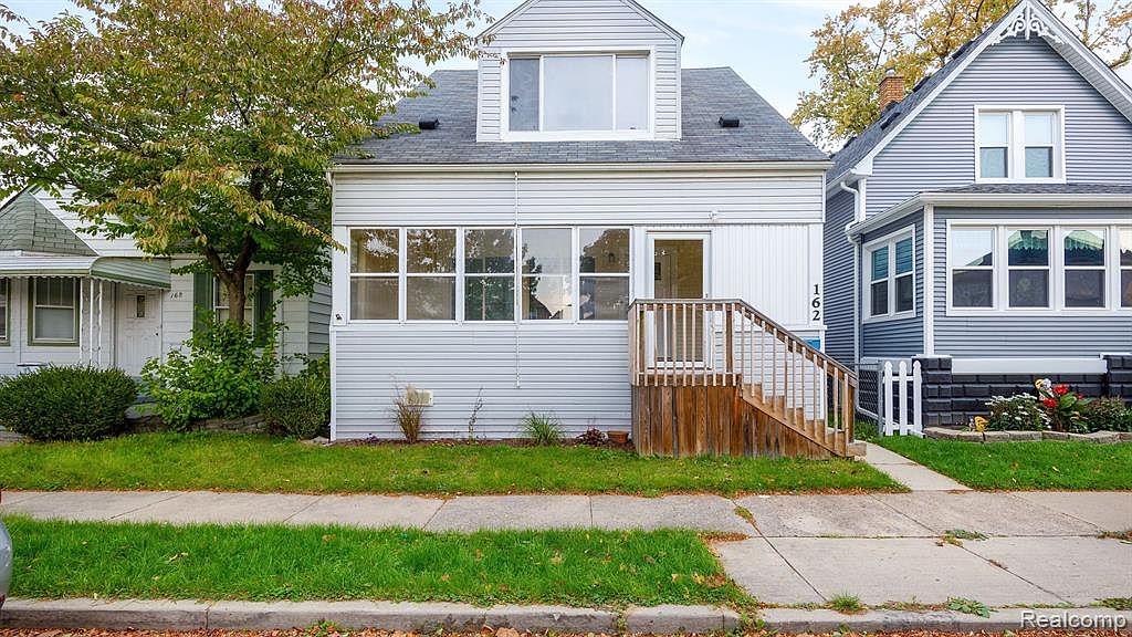 162 Clinton St, Wyandotte, MI 48192 MLS 20230088731 Zillow