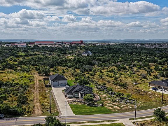 4th image of 2229 Park View Drive