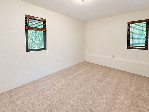 3rd image of 2616 SW 4th Pl APT A