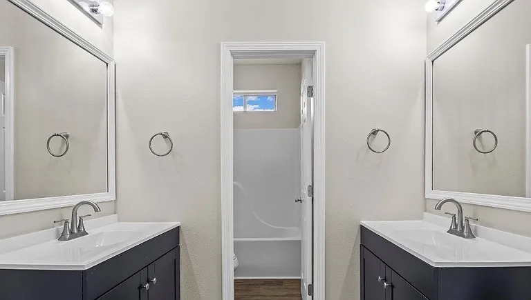 525 W Rose Ave — Photo 15