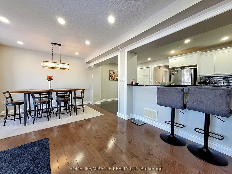 34 Donomore Dr — Photo 17