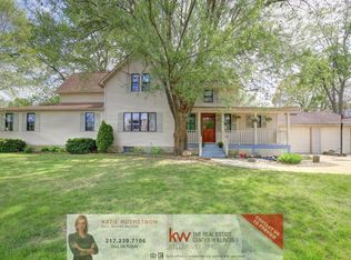 303 E Dunbar St, Mahomet, IL