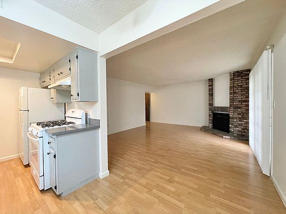2nd image of 541-551 Morse Ave #541-B
