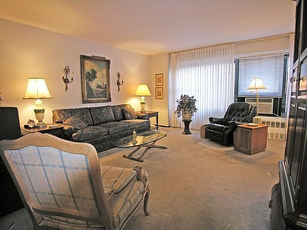 1st image of 3343 14th St APT 8A