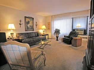 3343 14th St APT 8A, Long Island City, NY 11106
