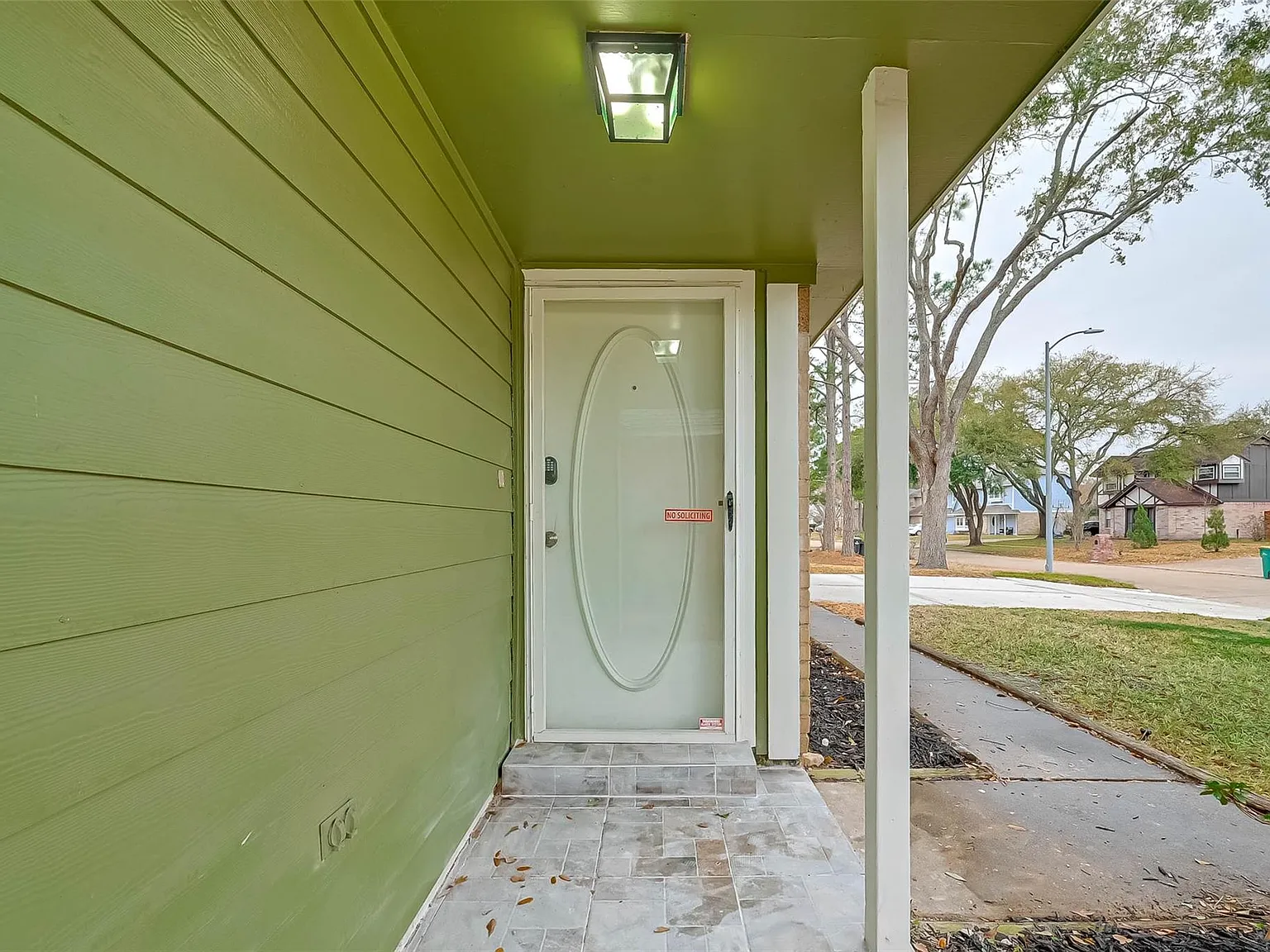 3 bed, 2.5 bath, 1604 sqft, $1,950 — Photo 3