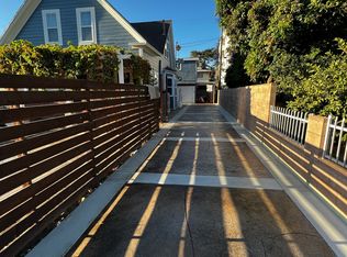 2123 Yosemite Dr, Los Angeles, CA 90041