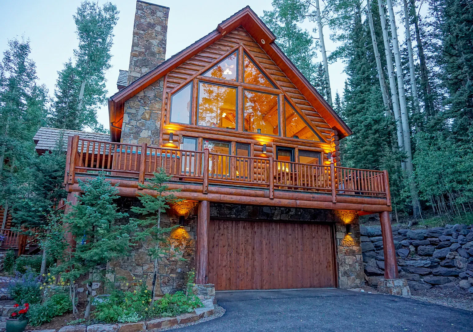 Mountain View 2 | Ski-In + Private Hot Tub 4Br, 4.5Ba, Sleeps 8 — Photo 3