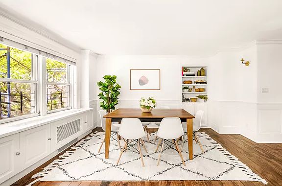 4th image of 167 E 67th St #3AB