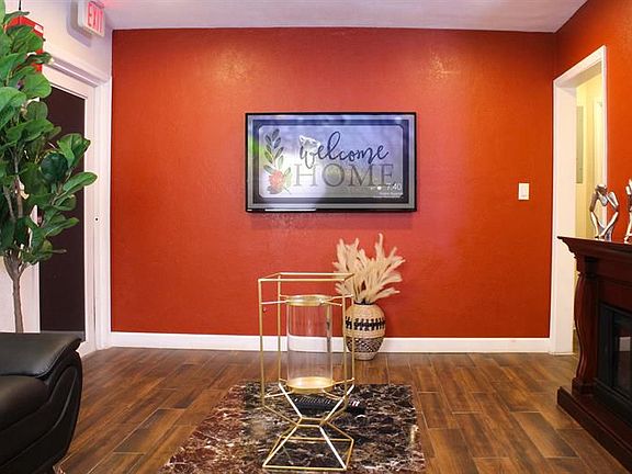 3rd image of 3832 Melaleuca Ln