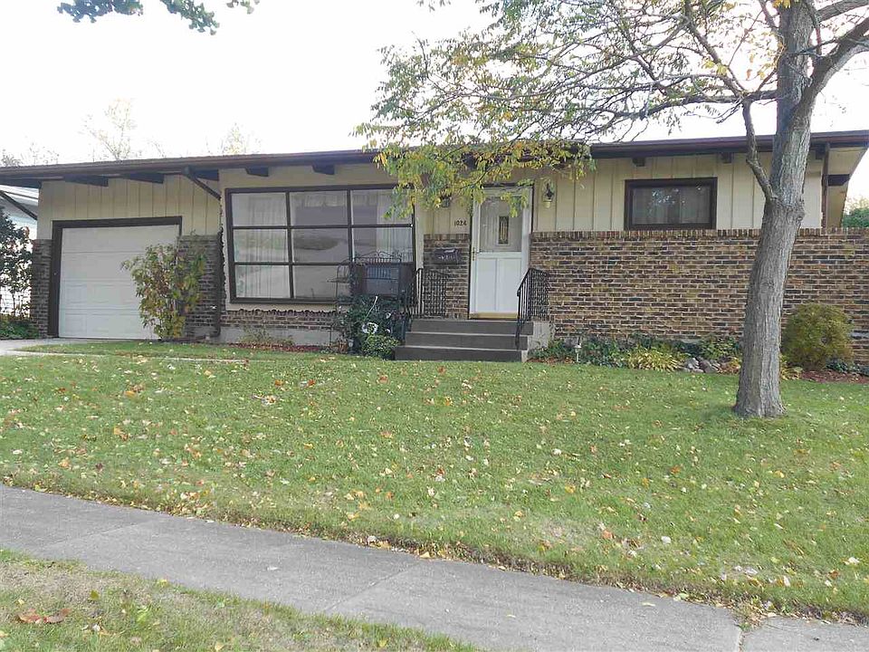 1st image of 1024 Emerson Dr