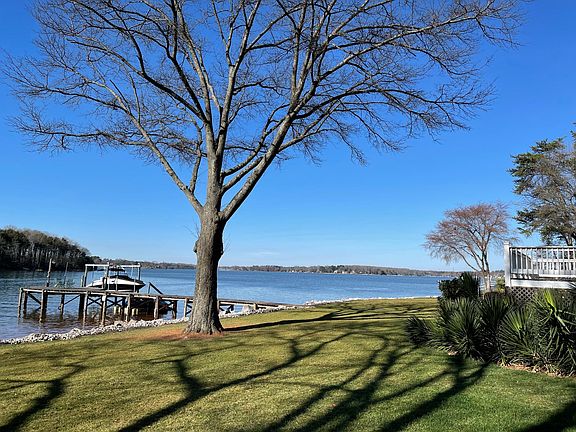 Rear Side Lakeview