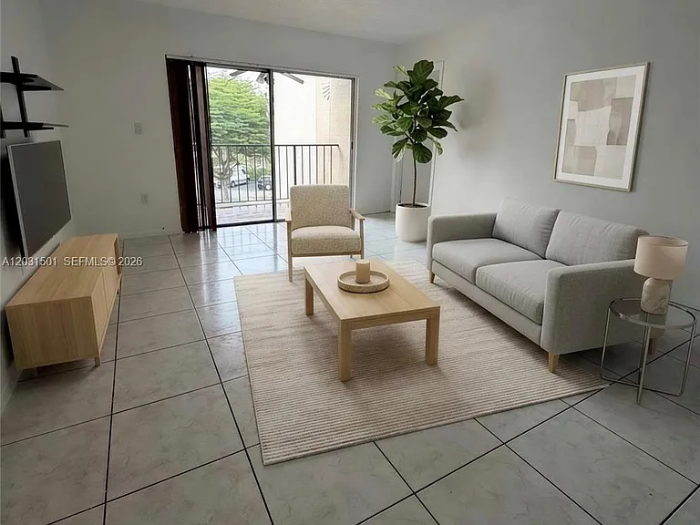 13701 Kendale Lakes Cir #B-308 — Photo 3
