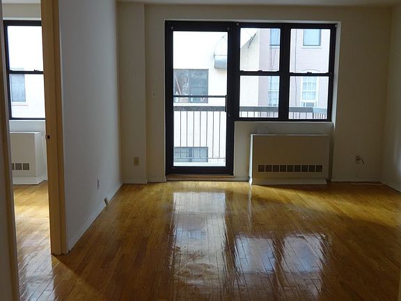 4th image of 312 E 92nd St APT 4A