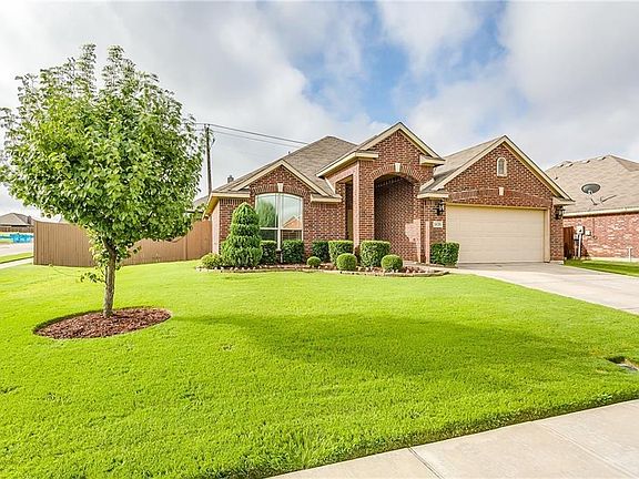 2nd image of 1420 Cowtown Dr