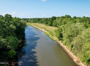 S Pickensville Rd, Columbus, MS 39701