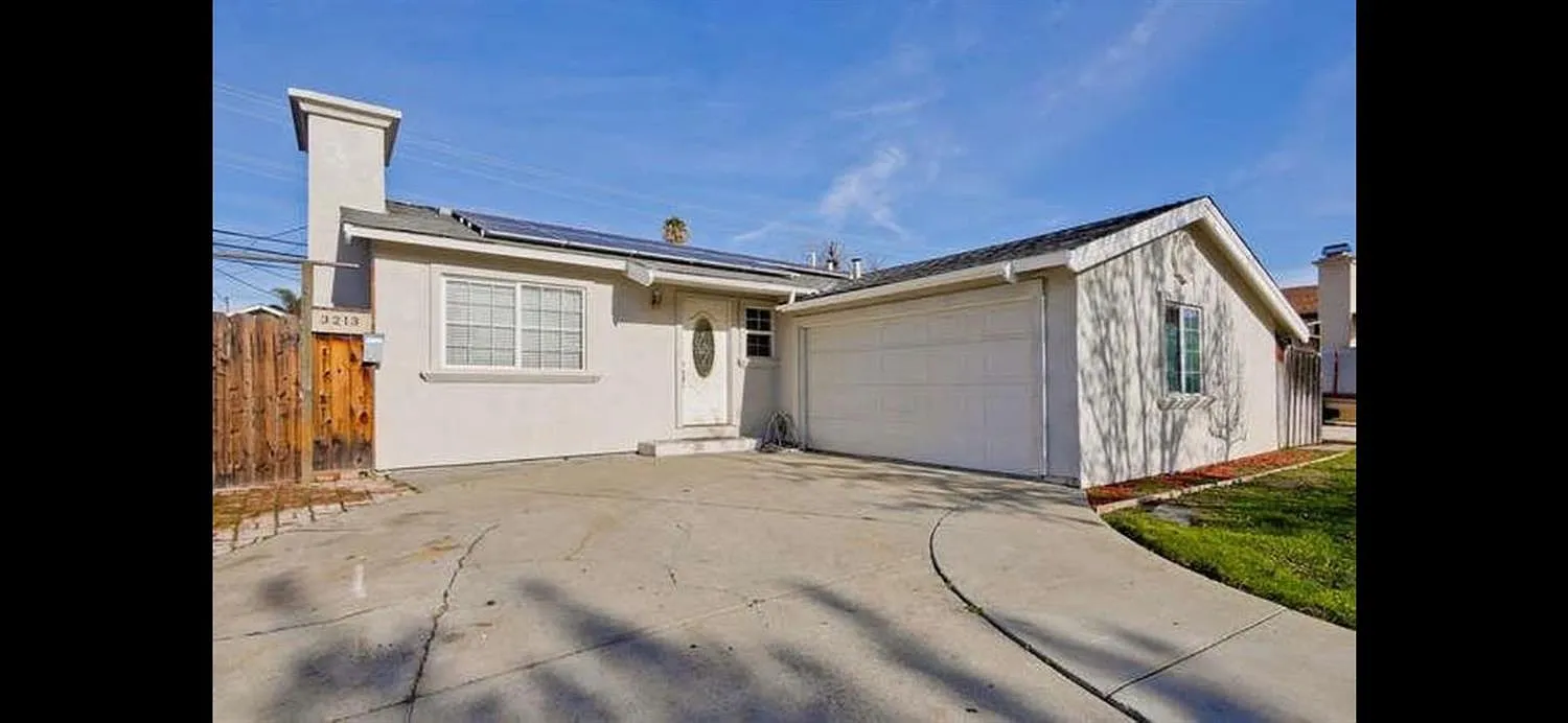 3213 Rocky Mountain Dr photo 1