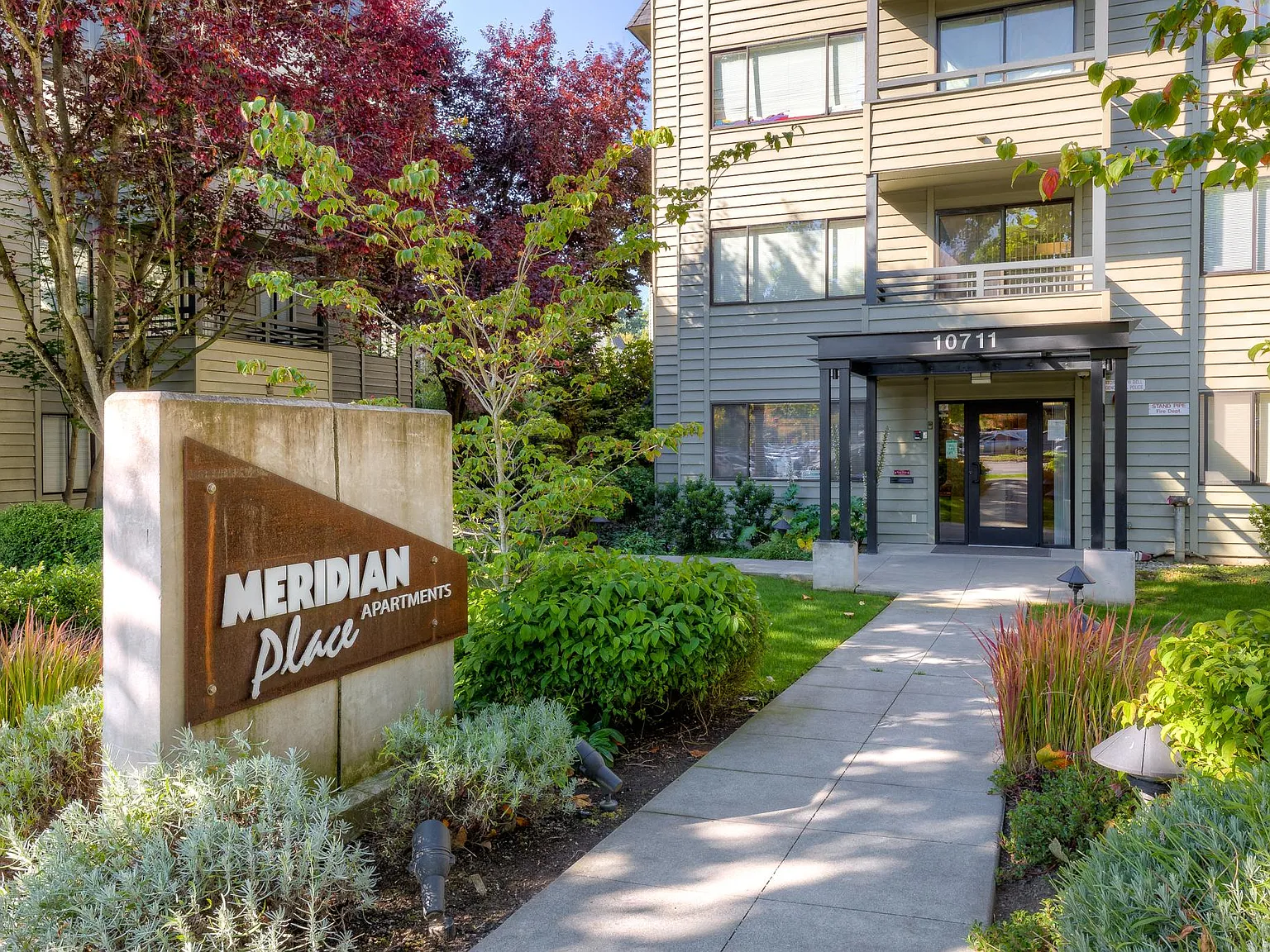 Meridian Place — Photo 2