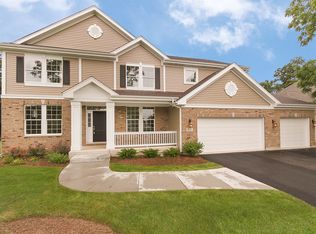 3 Walnut Ridge Ct, Cary, IL 60013