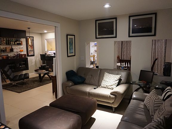 Den/Living Room (TV Room)