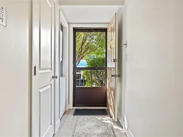 650 E Greenwich Ave APT 2-111, West Warwick, RI 02893