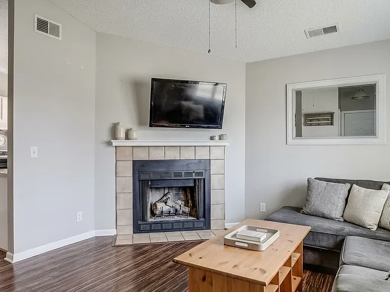 6435 Chantilly Pl — Photo 31