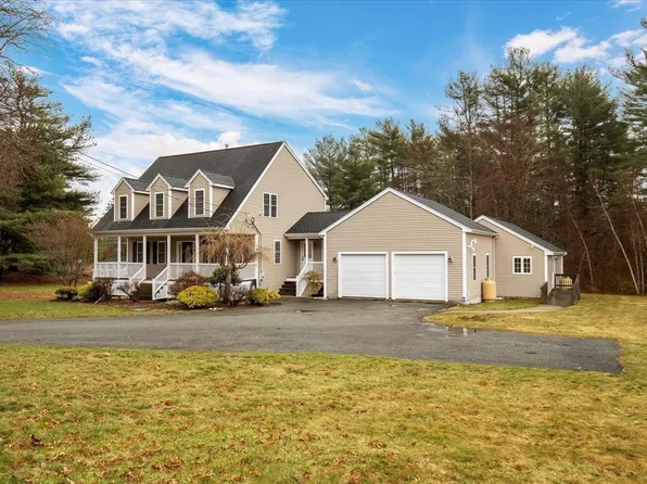 269 Tispaquin St, Middleboro, MA 02346