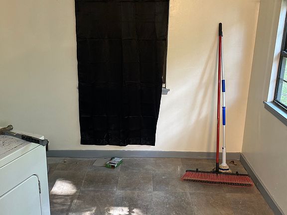 2nd image of 405 N Brown St