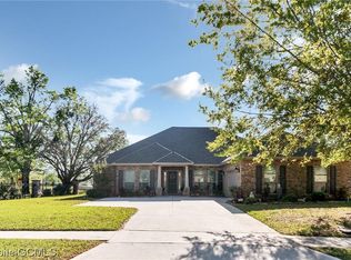 3850 Raphael Ct, Semmes, AL 36575