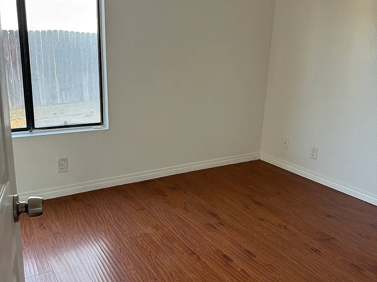8 Meadow Ridge Cir — Photo 5