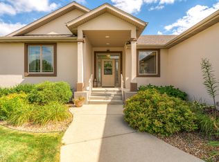 4701 Boulder Ridge Rd, Bismarck, ND 58503
