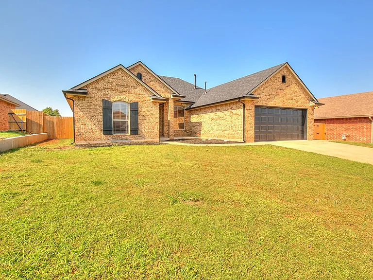 10811 Blue Sky Dr — Photo 2