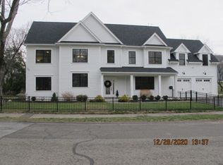 29 Dawson Dr, Needham, MA 02492