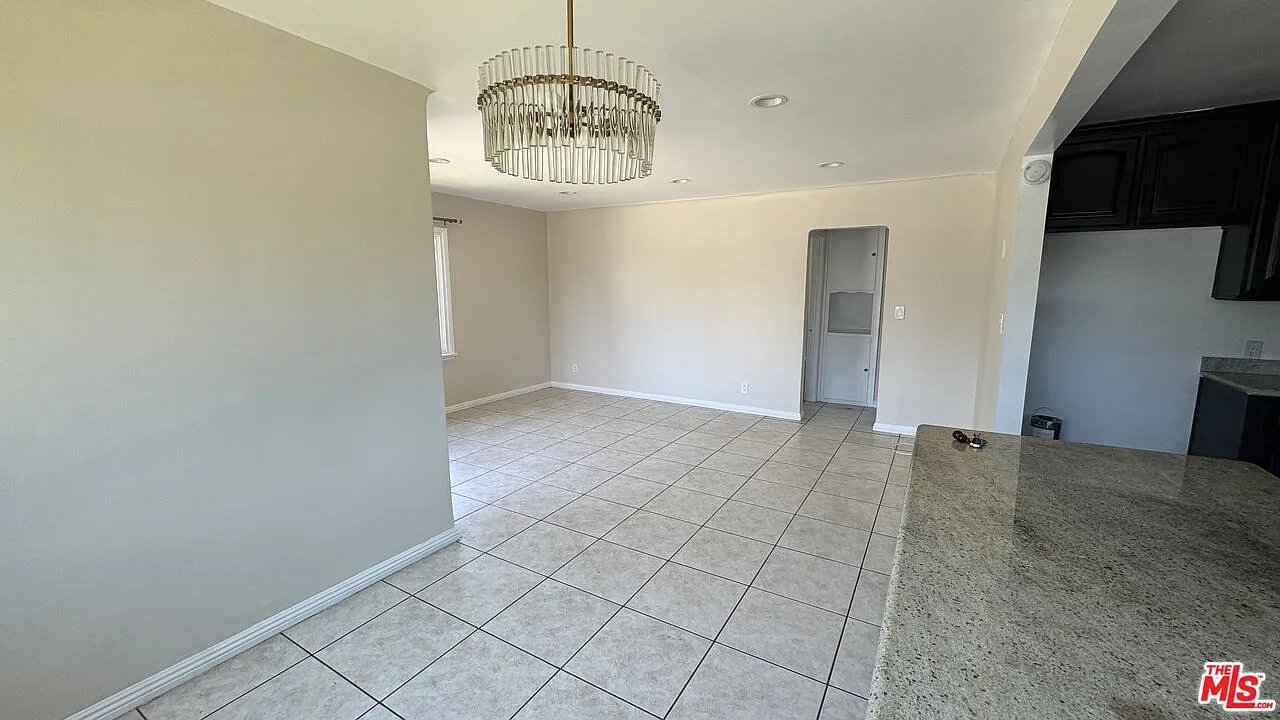 3 bed, 1.0 bath, 1166 sqft, $3,800 — Photo 4