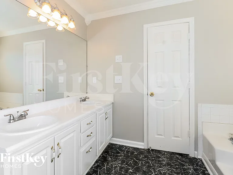 3583 Saddlebrook Dr — Photo 9