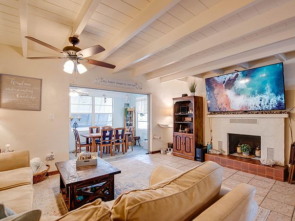 5th image of 360 W Shore Dr